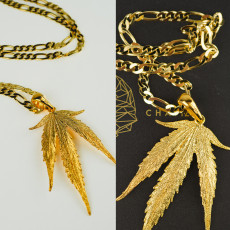 Collana foglia di Blueberry placcata in oro - Mary Chainz Collana foglia di Blueberry placcata in oro - Mary Chainz