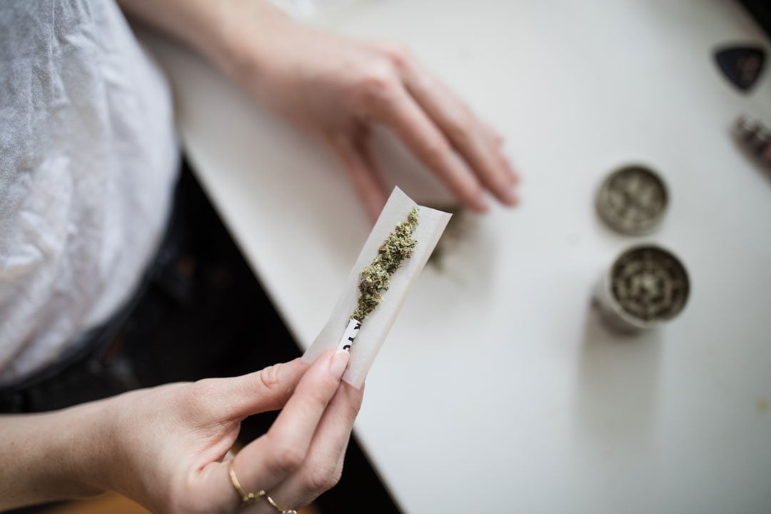 Smoking-cannabis-head-high-or-body-high